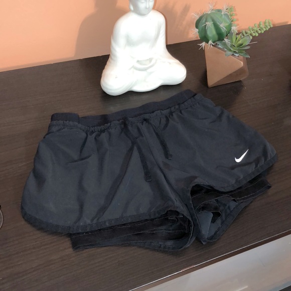 Nike Pants - Nike dri-fit shorts in black, size xsmall